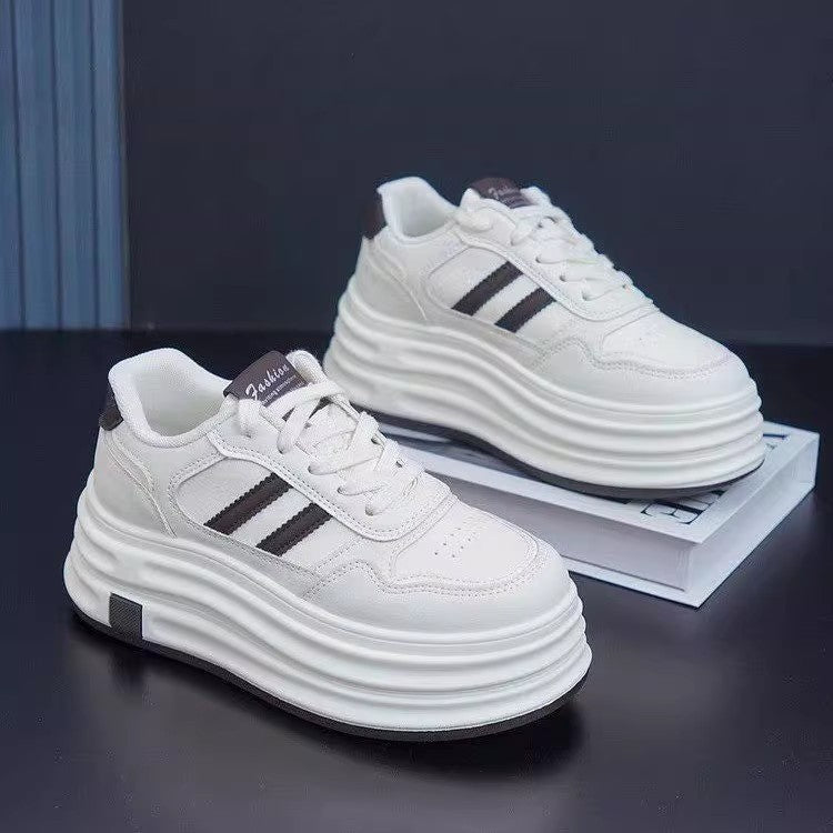 Damen Sportliche Plateau-Sneaker mit individuell gestalteter Profilsohle R&B