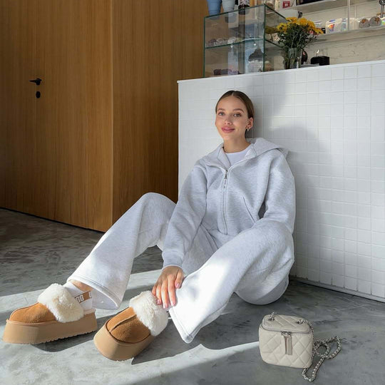 Damen bequemer Fleece-Jogginganzug mit Kapuze und seitlichen Taschen R&B