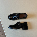 Damen elegante Lederstiefel mit modischen Schnallenakzenten R&B