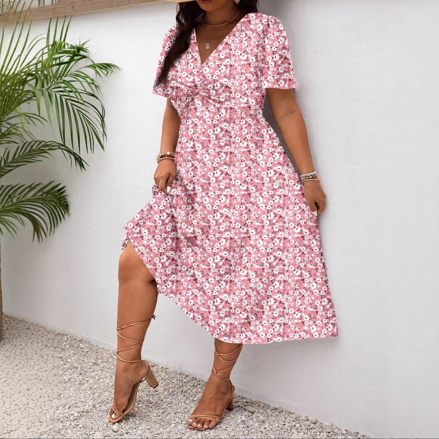 Damen Midi-Kleid mit Blumenmuster und vorteilhaftem Schlitz R&B