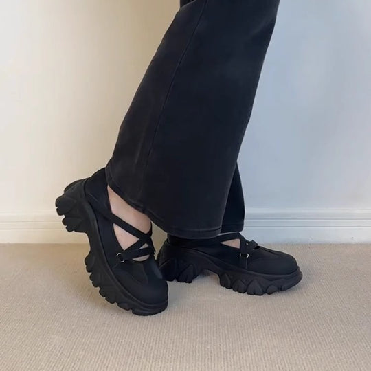 Damen Bequeme Slipper mit stylischem Kreuzband und dicker Profilsohle R&B