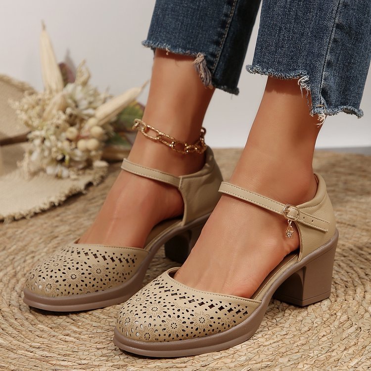 Damen Bequeme Pumps mit eleganter Perforation und verstellbarem Riemen R&B