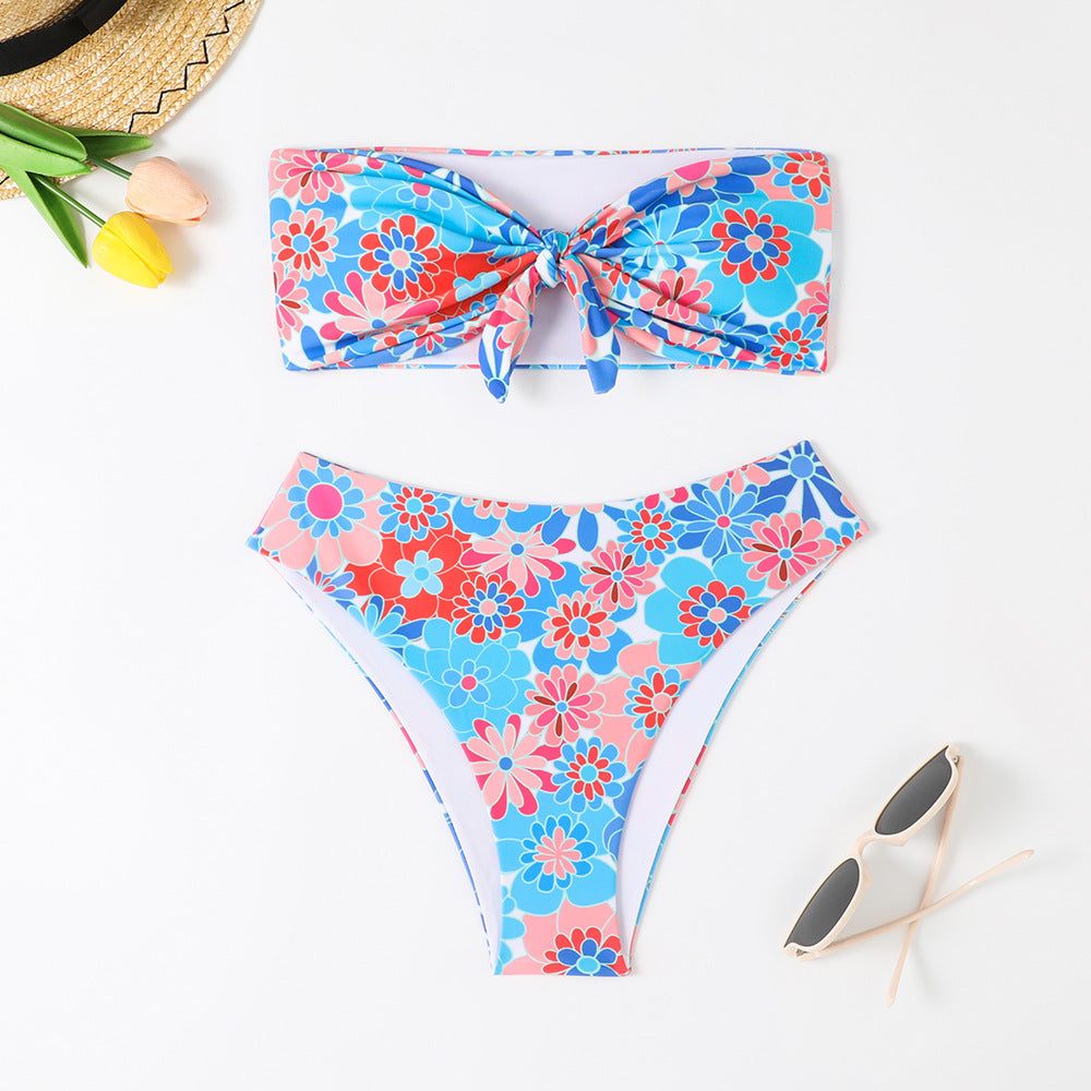 Damen Bandeau Bikini mit modischem Blumenmuster und verspieltem Knotendetail R&B