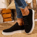 Damen Modische Sneakers mit hochwertigem Wildleder-Obermaterial und stilvollen Details