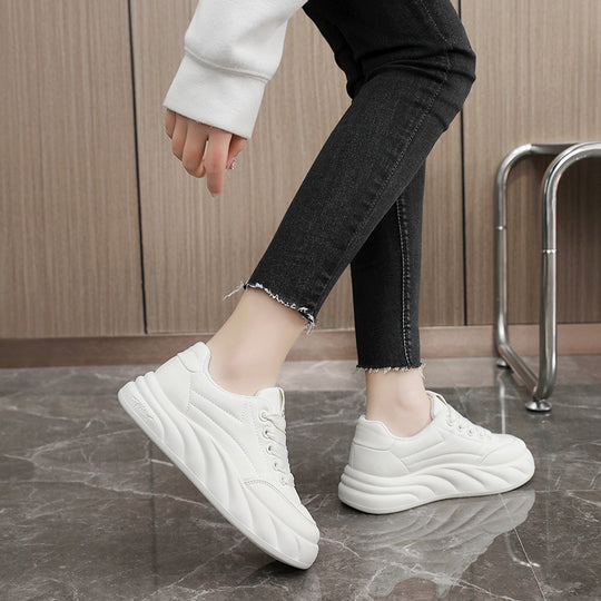 Damen modische Plateausneakers mit ergonomischer Dämpfung und atmungsaktiver Oberflächenstruktur R&B