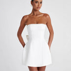 Damen Cocktailkleid mit schulterfreiem Design und perlenverziertem Saum