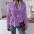 Damen Strickjacke mit Taillengürtel und raffinierten Lochmustern