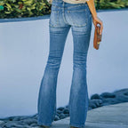 Damen Hochtaillierte Flared Jeans mit Knopfdetail R&B