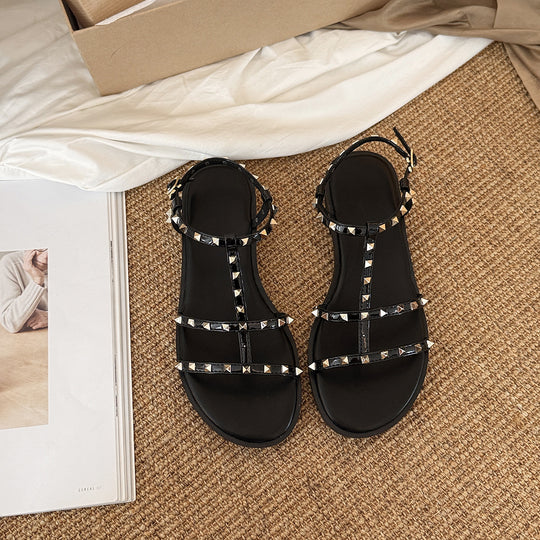Damen Stilvolle Sandalen mit funkelnden Pyramiden-Nieten und verstellbarem Riemen R&B