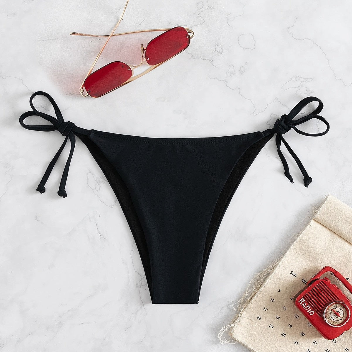 Damen Bikinislip mit verstellbaren Seitenbändern und hohem Beinausschnitt R&B