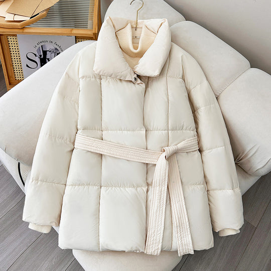Damen modische wattierte Jacke mit Gürtel und hochschließendem Kragen R&B