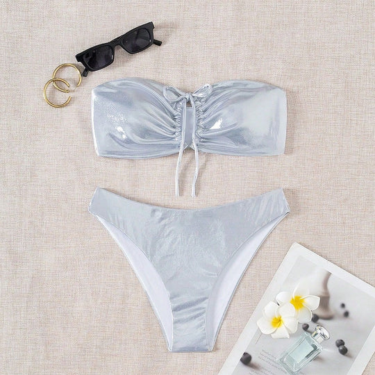 Damen Bandeau-Bikini mit glänzendem Oberteil und hohem Beinausschnitt R&B