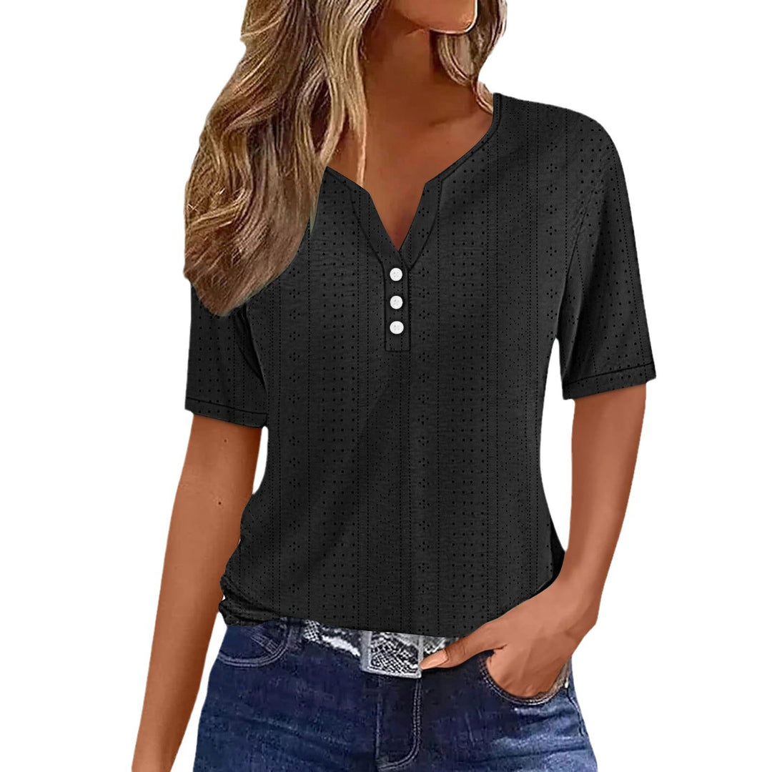 Damen Kurzarm Bluse mit Knopfdetails und feiner Lochmusterstruktur R&B