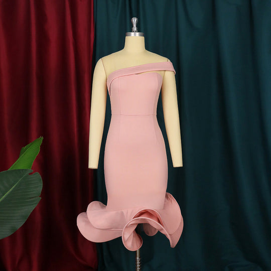 Damen figurbetontes Mermaid-Kleid mit schulterfreiem Design und wogendem Saum R&B