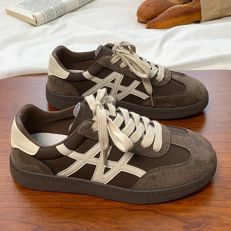 Damen Klassische Veloursledersneakers mit sportlich-elegantem Design R&B