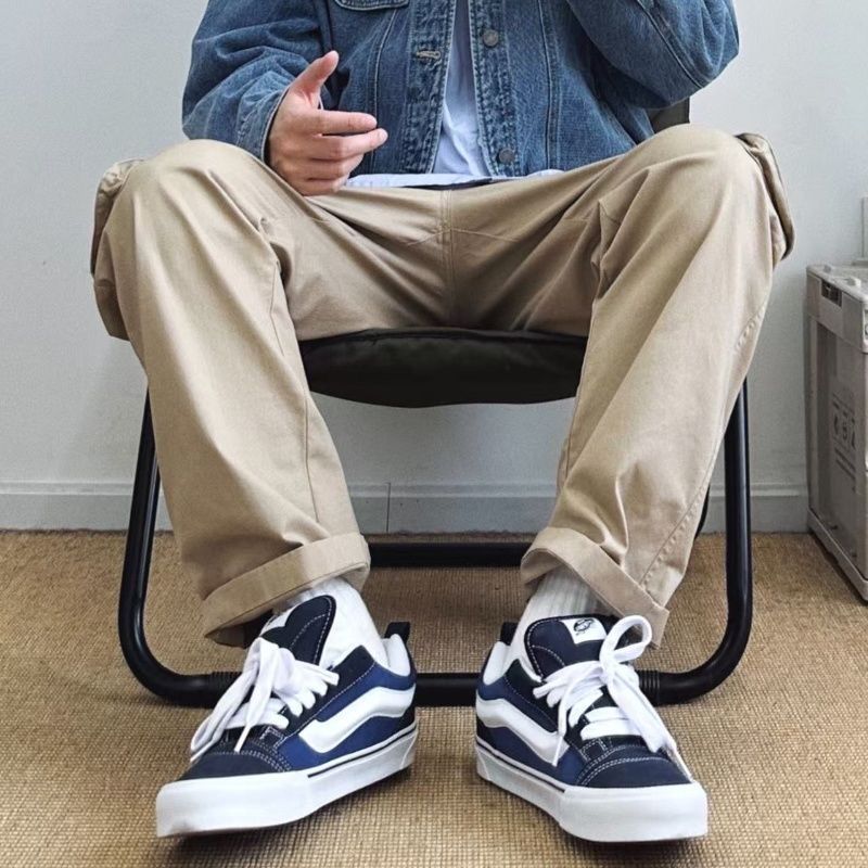 Damen Modische Sneakers mit trendiger Oberflächengestaltung