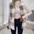 Damen Kuschelveste mit seitlichen Taschen und modernem Karomuster