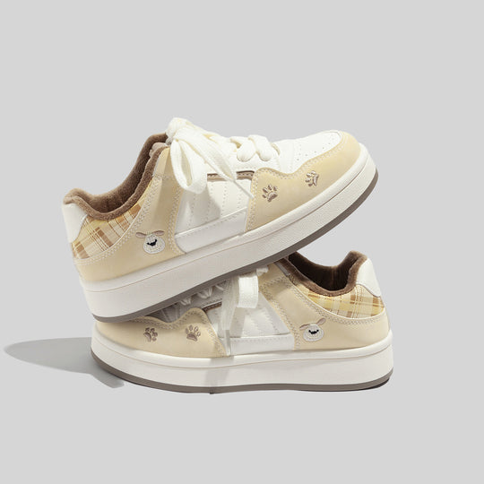 Damen Sportliche Sneakers mit verspieltem Tiermotiv und samtigen Akzenten R&B