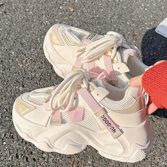 Damen Sportliche Sneakers mit innovativer Schnürung und atmungsaktiver Mesh-Oberfläche R&B