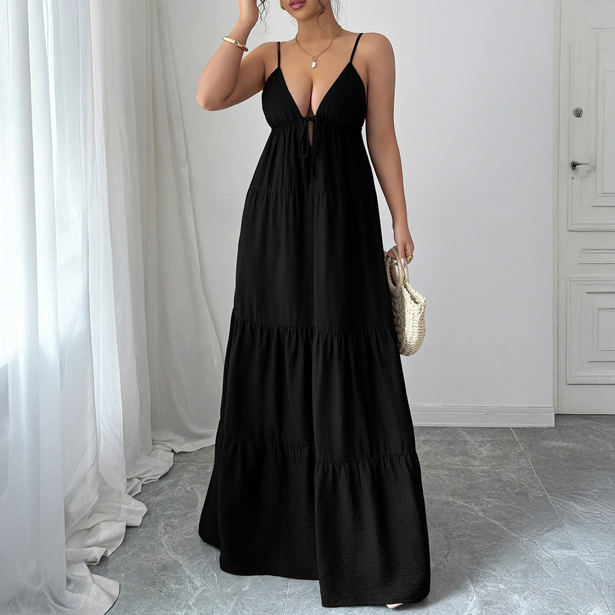 Damen Elegantes Maxikleid mit verstellbaren Spaghettiträgern und Rüschendetails R&B