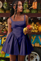Damen Kurzkleid mit schmeichelndem Schnitt und voluminösem Rock R&B