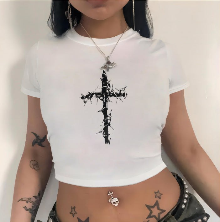 Damen Crop-T-Shirt mit animalistischem Lippenmotiv und auffälligem Schriftzug R&B