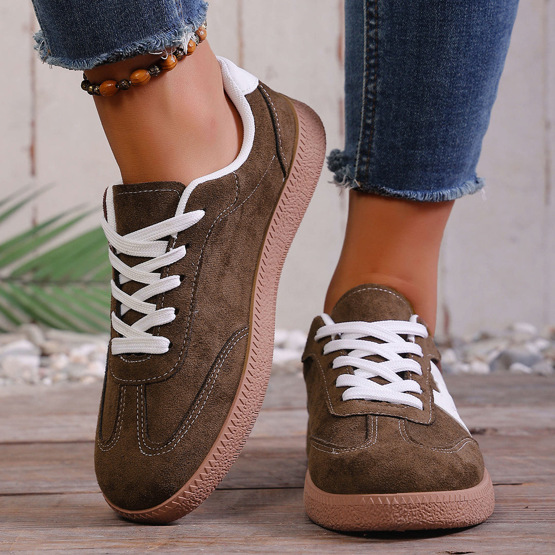 Damen Sportliche Sneakers mit weichem Veloursoberteil und rutschfester Sohle R&B