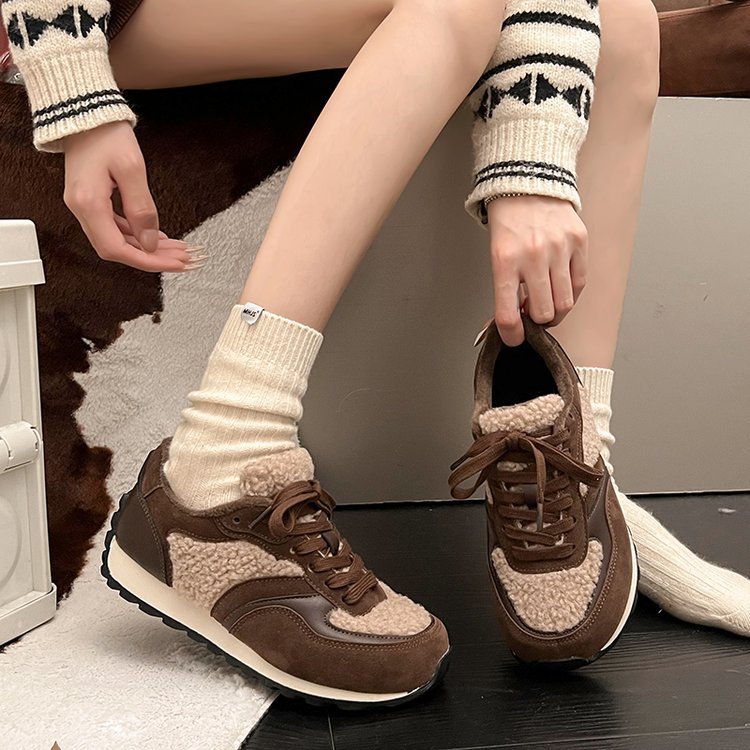 Damen sportliche Sneaker mit kuscheligem Fellkragen und rutschfester Gummisohle R&B