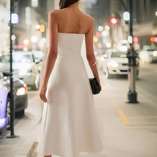 Damen Abendkleid mit schulterfreiem Oberteil und fließendem Saum R&B