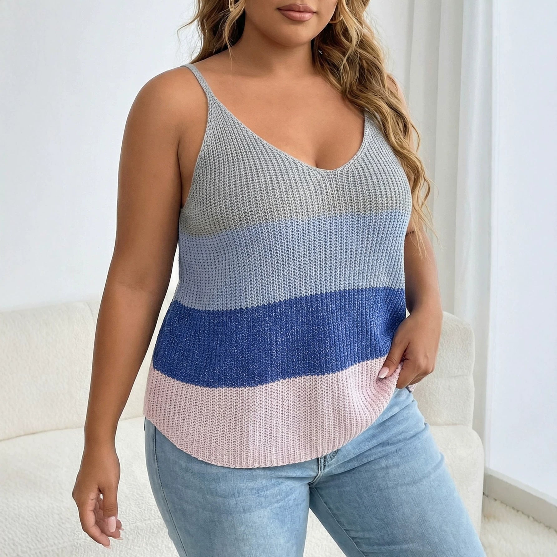 Damen luftiges Stricktop mit V-Ausschnitt und buntem Muster R&B