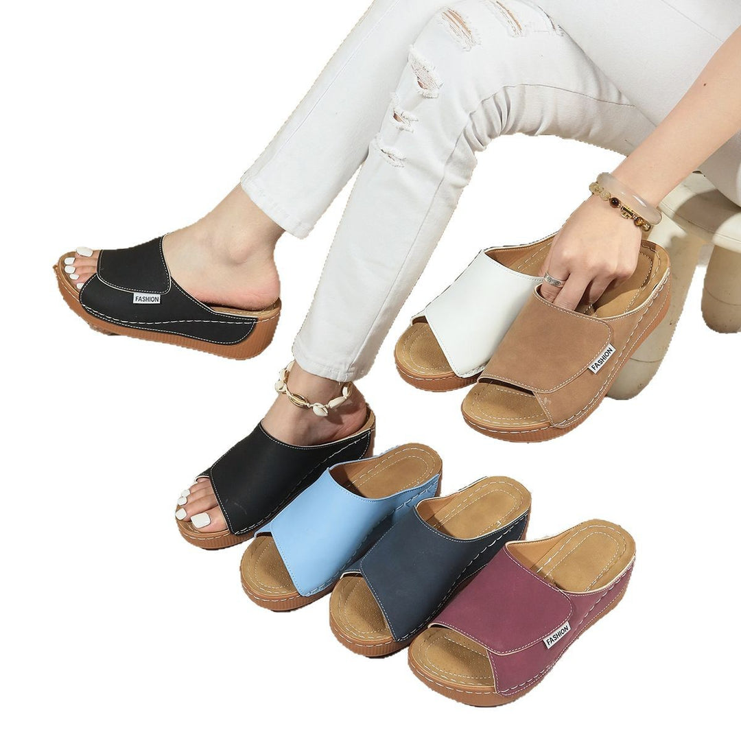 Damen Komfortable Wedge-Pantoletten mit flexibler Sohle und stylischem Riemen R&B