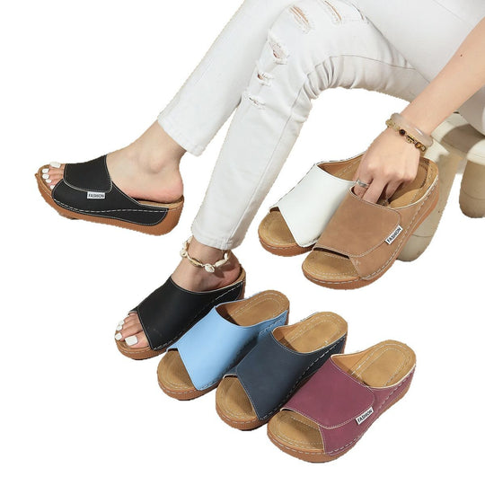 Damen Komfortable Wedge-Pantoletten mit flexibler Sohle und stylischem Riemen R&B