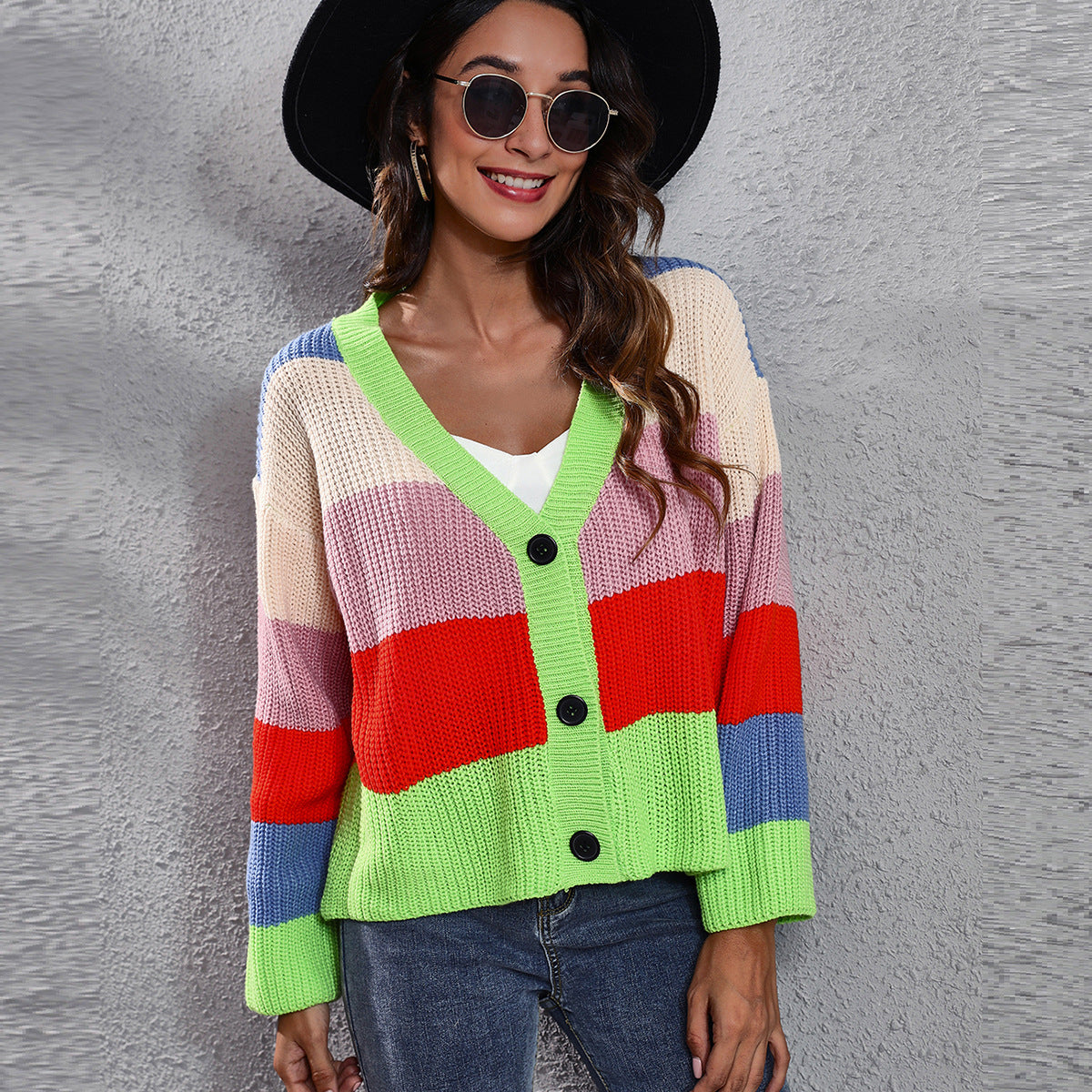 Damen Grobstrickjacke mit knopfdetails und modischem Farbspiel R&B