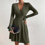 Damen Wickelkleid mit langen Ärmeln und gerippter Textur R&B