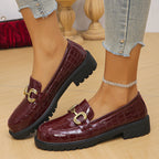 Damen nan glänzende Krokoprägung Loafer mit profilierter Traktorsohle und goldener Zierschnalle R&B