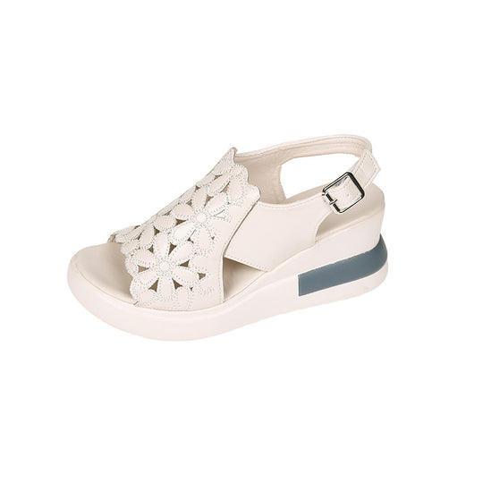 Damen nan Keilsandale mit floraler Laserperforation gepolsterter anatomischer Innensohle und verstellbarem Fersenriemen R&B