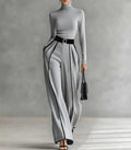 Damen nan elegantes Strickset mit tailliertem Rollkragenoberteil und weiter Plisseehose mit Taillengürtel R&B