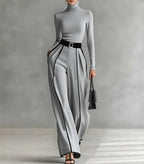Damen nan elegantes Strickset mit tailliertem Rollkragenoberteil und weiter Plisseehose mit Taillengürtel R&B