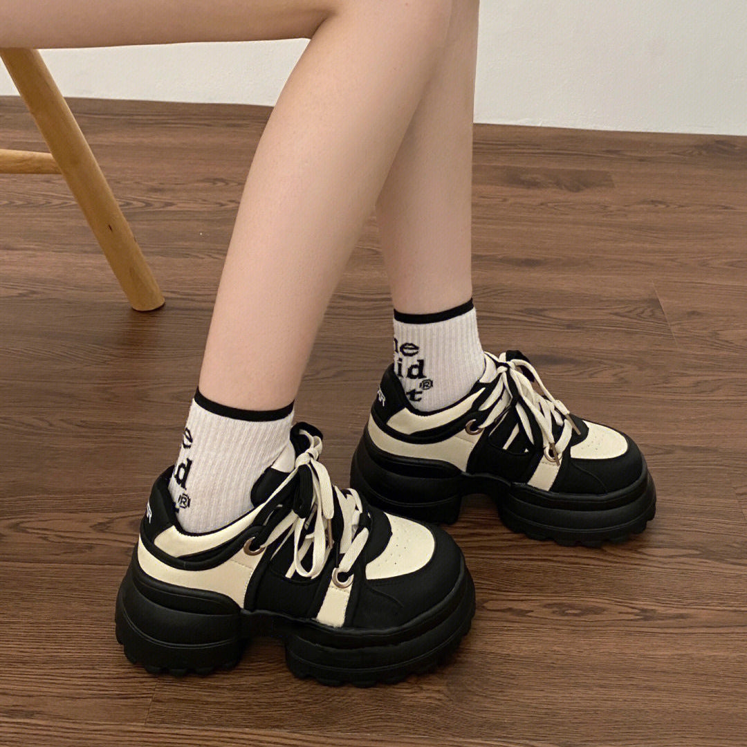 Damen Sportliche Chunky Sneakers mit rutschfester Laufsohle und atmungsaktivem Obermaterial R&B