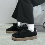 Damen Lifestyle Sneakers mit dicker Gummisohle und weichem Wildleder-Obermaterial