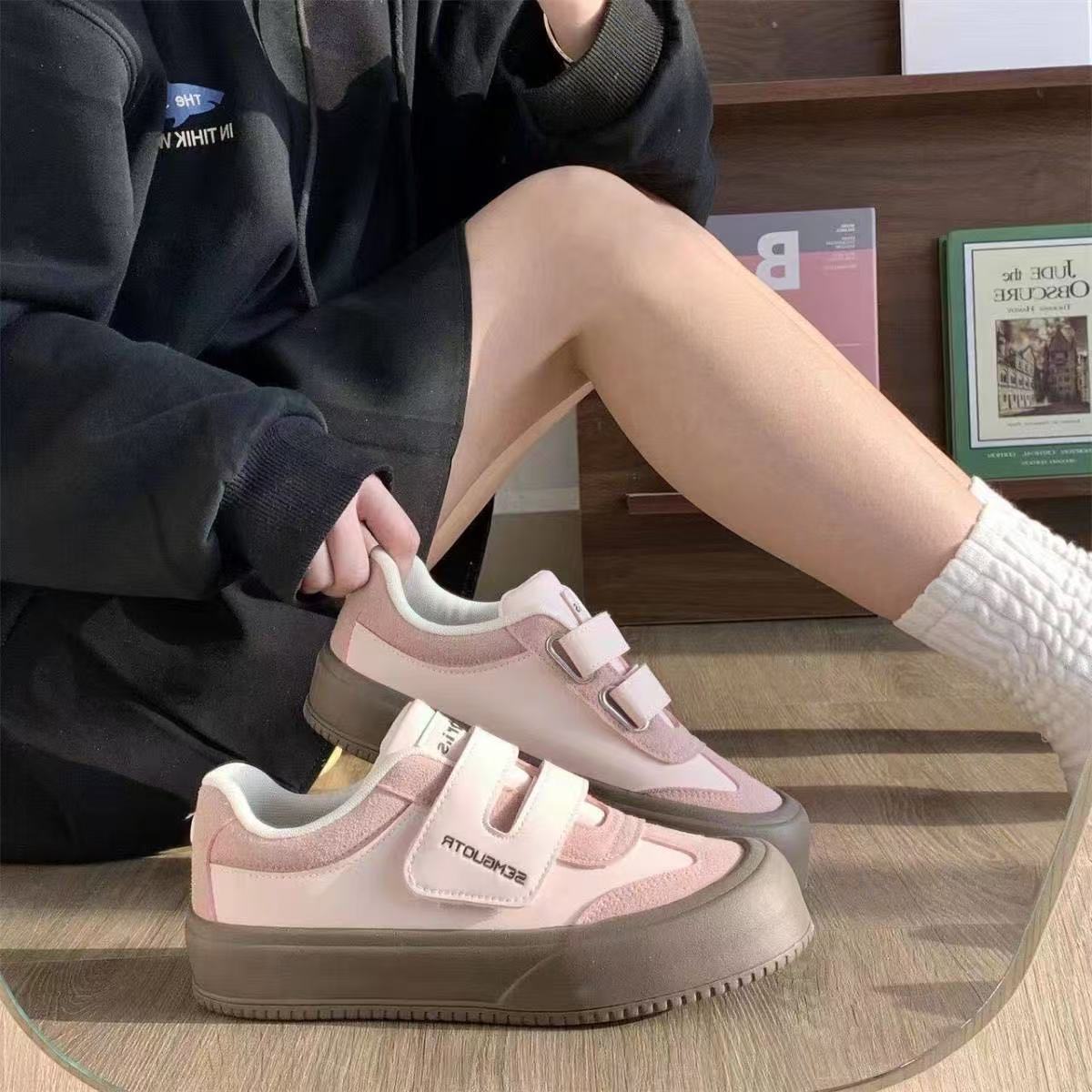 Damen Bequeme Sneaker mit doppeltem Klettverschluss und dämpfender Sohle R&B