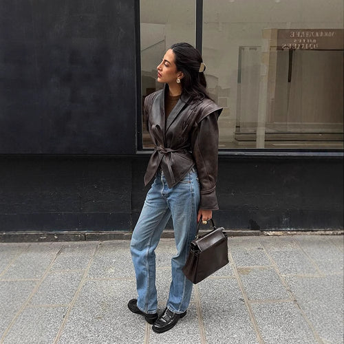Damen Elegante Kunstlederjacke mit tailliertem Schnitt und breitem Kragen R&B