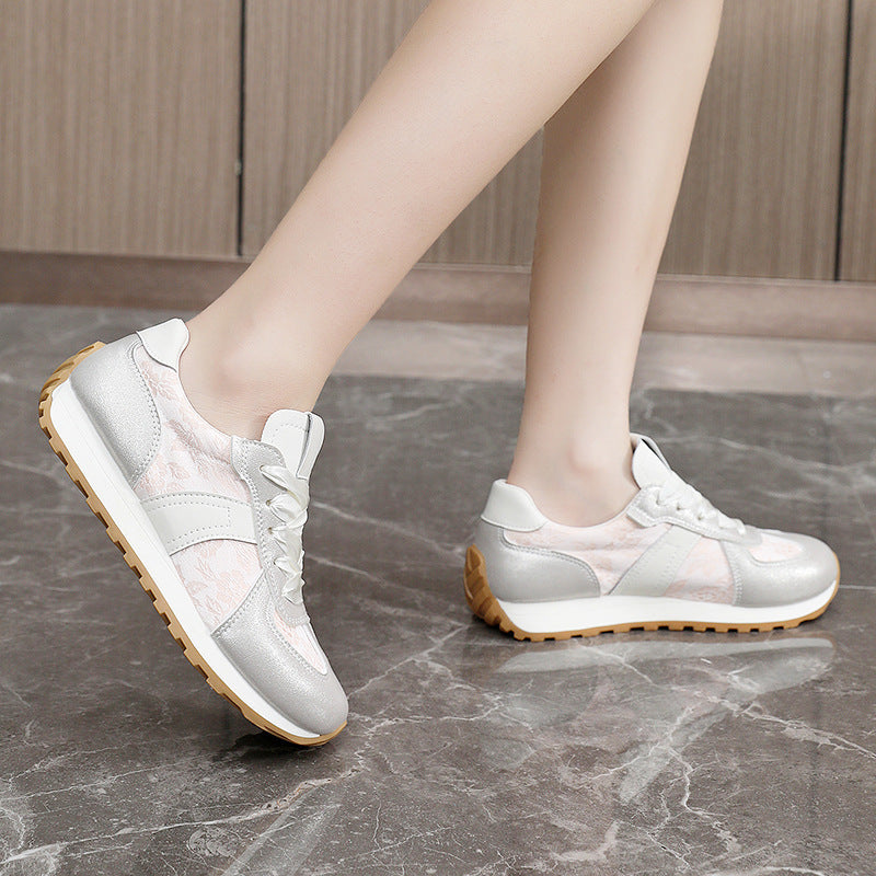 Damen sportliche Sneakers mit glänzenden Akzentdetails und atmungsaktiver Obermaterialstruktur R&B