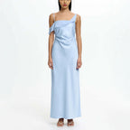 Damen Elegantes Maxikleid mit asymmetrischem Oberteil und fließendem Schnitt R&B