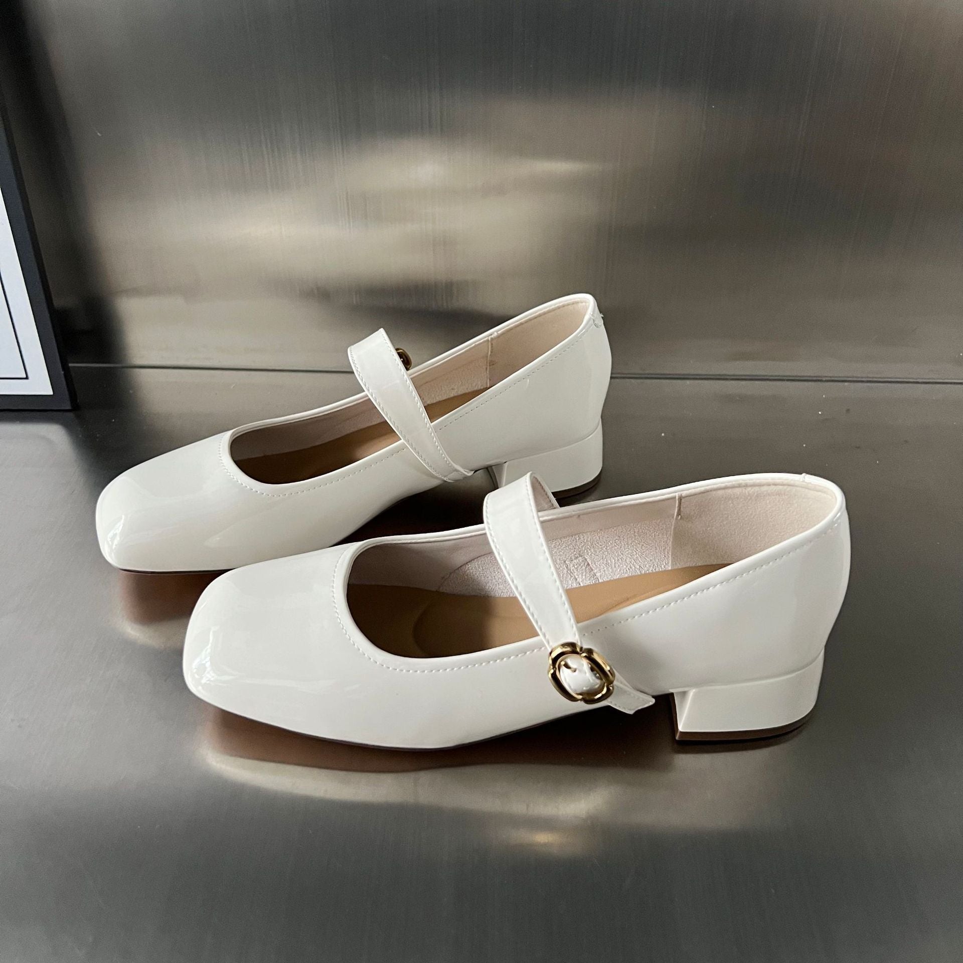 Damen elegante Ballerinas mit modischer Riemenverzierung R&B