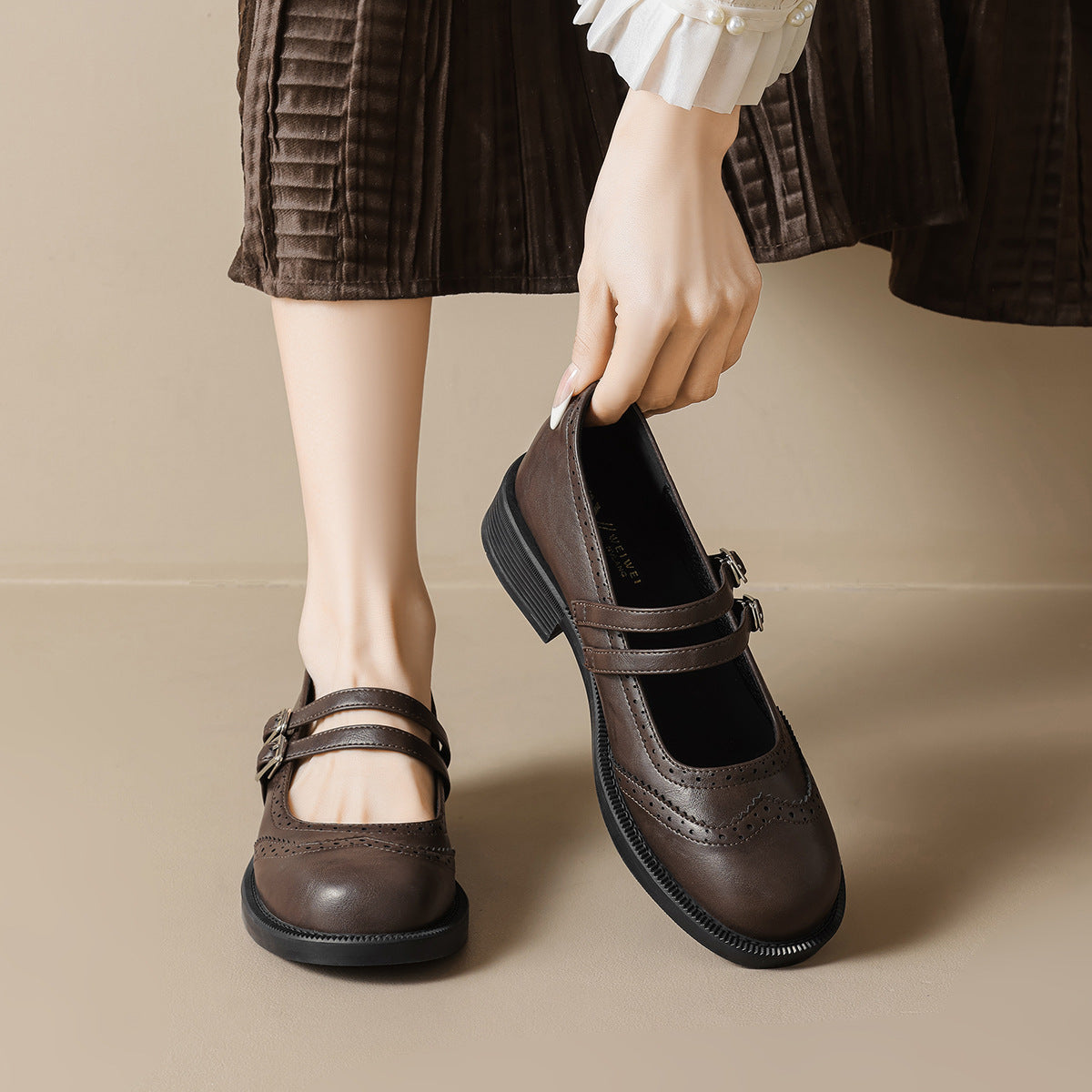 Damen elegante und stilvolle Schuhe mit doppeltem Riemen