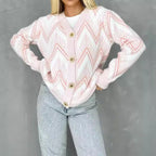 Damen Strickjacke mit modernem Chevron-Muster und erstklassigen Knopfdetails R&B