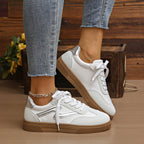 Damen Sportliche Sneaker mit robustem Sohlenprofil und modischen Details R&B