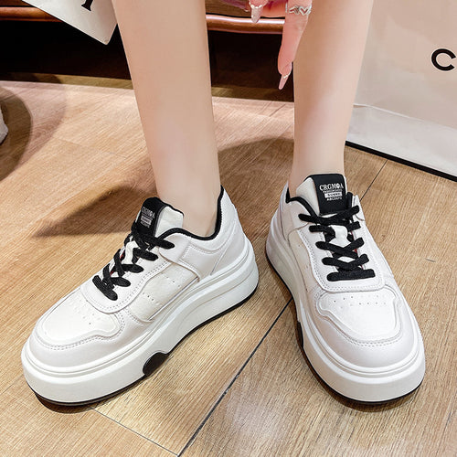 Damen Plateau-Sneaker mit trendiger Silhouette und bequemer Dämpfung R&B