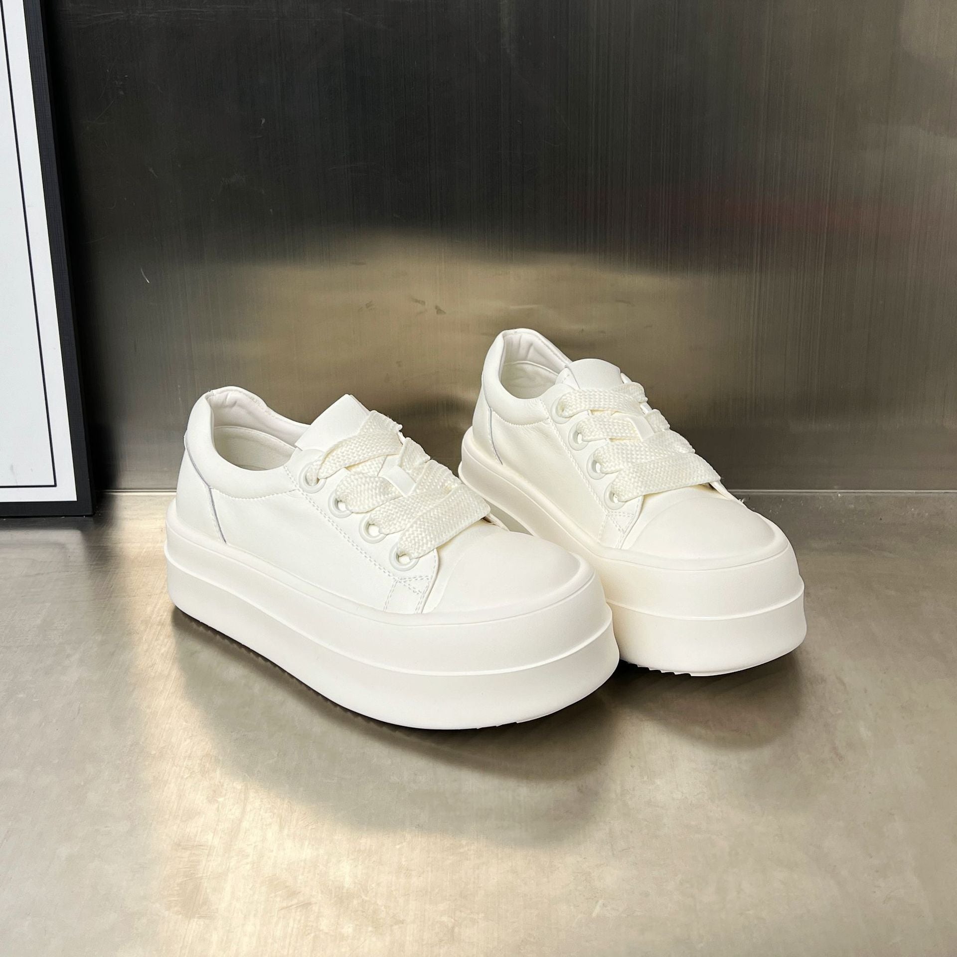 Damen Plattform Sneakers mit modischem Design und atmungsaktiver Obermaterialzusammensetzung R&B